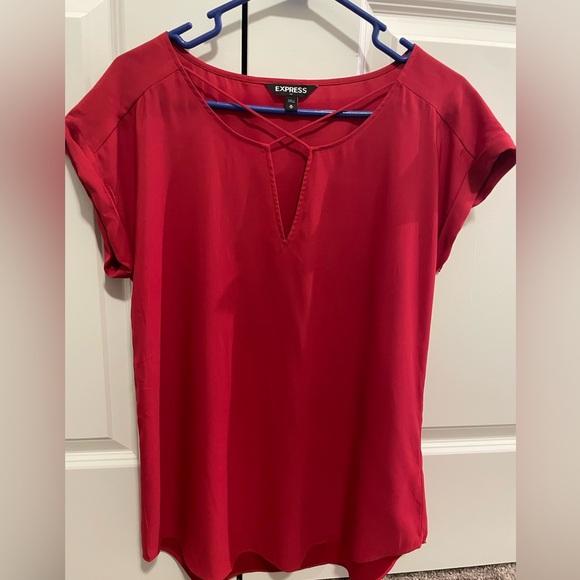 Express Red Keyhole Blouse - Picture 2 of 8